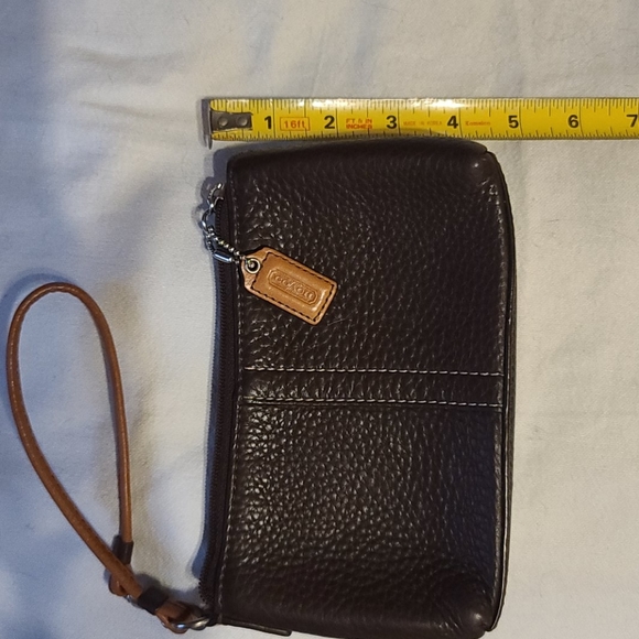 Coach pebble leather wristlet - Picture 10 of 12